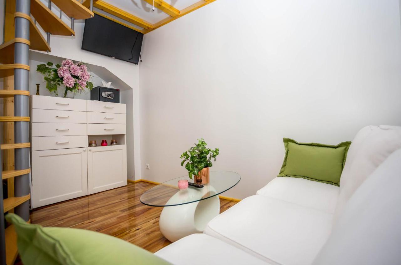 Holiday House Antique Kostanje Ngoại thất bức ảnh