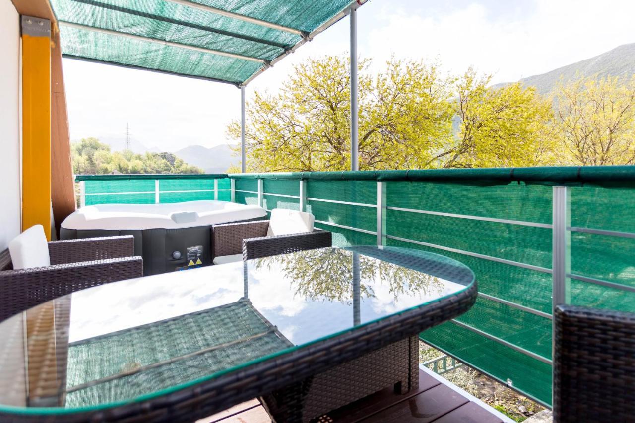 Holiday House Antique Kostanje Ngoại thất bức ảnh
